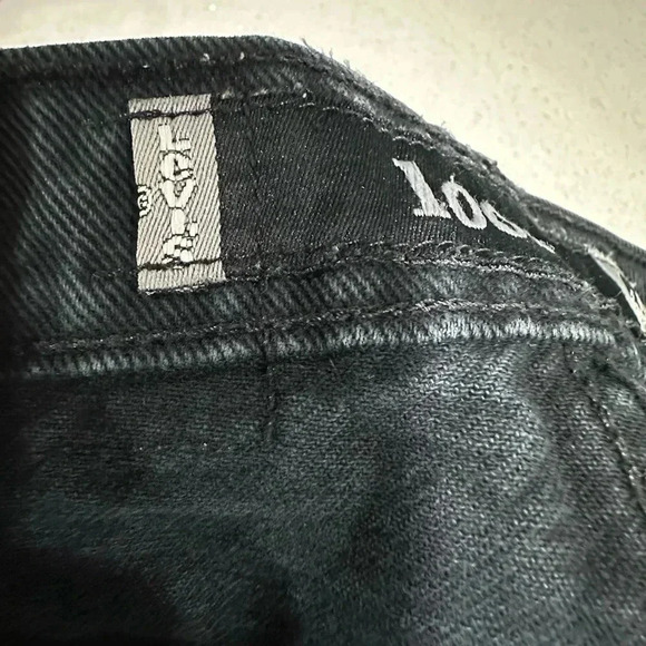 Vintage Levi’s Silver Tab High Rise Distressed Black Shorts Size 26” - Picture 7 of 11